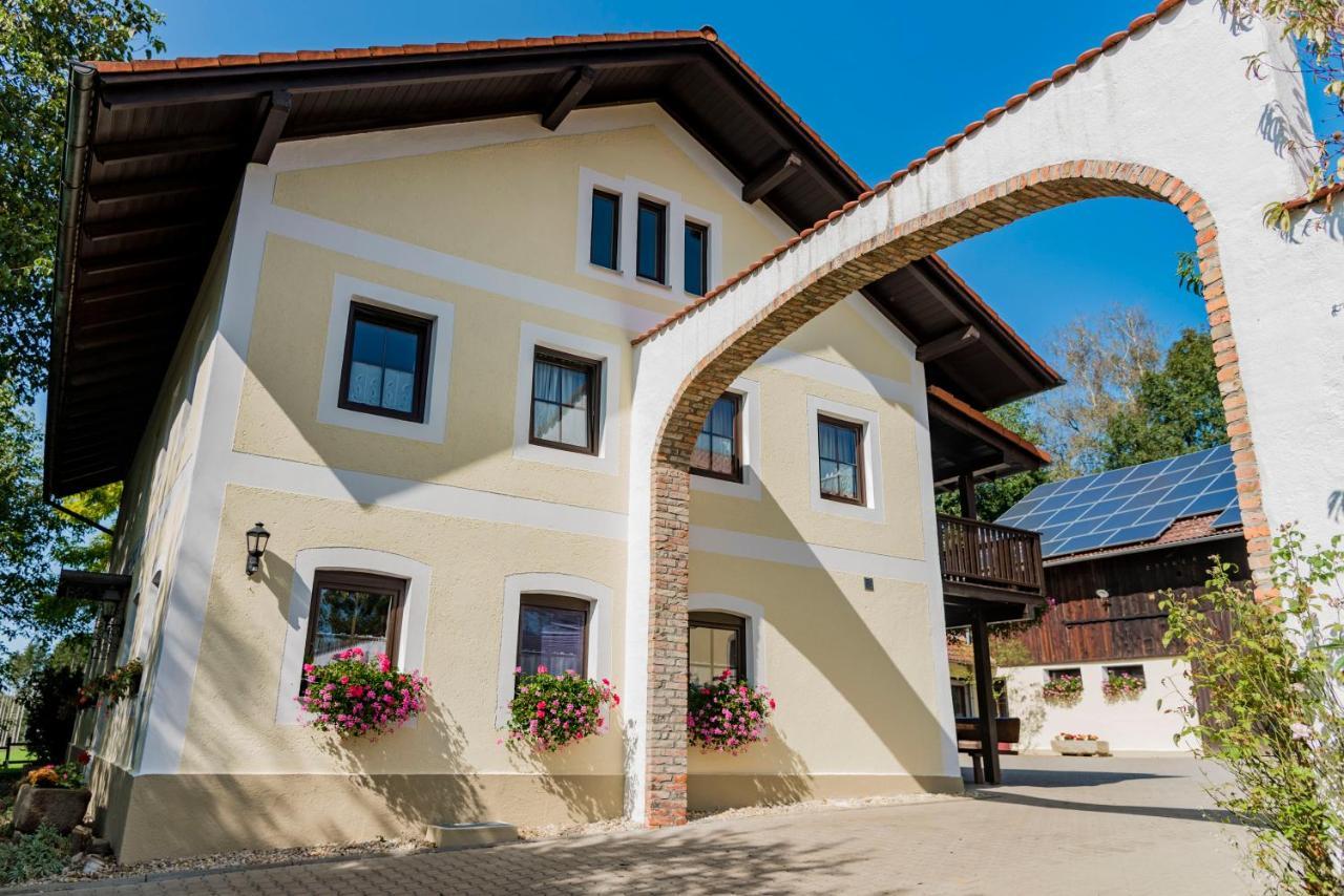 Ferienhaus Schmiedehof Hitzing Exterior photo