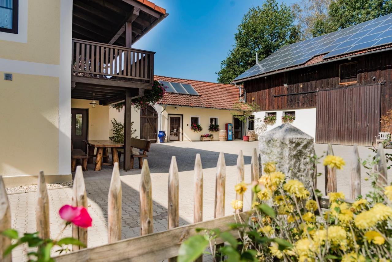 Ferienhaus Schmiedehof Hitzing Exterior photo